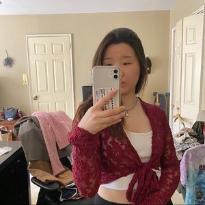 Mods international red lace crop long sleeve